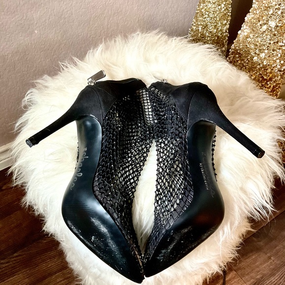 Charles by Charles David, 9 - Picture 4 of 7